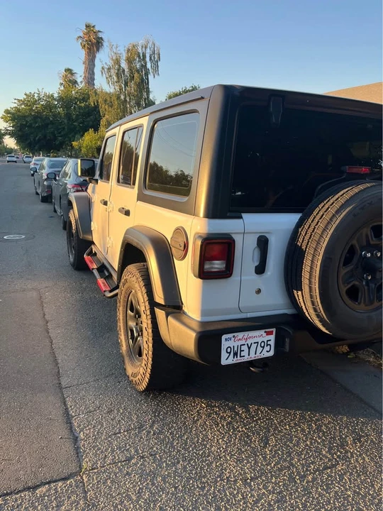 2018 Jeep Wrangler - Image 4 of 13