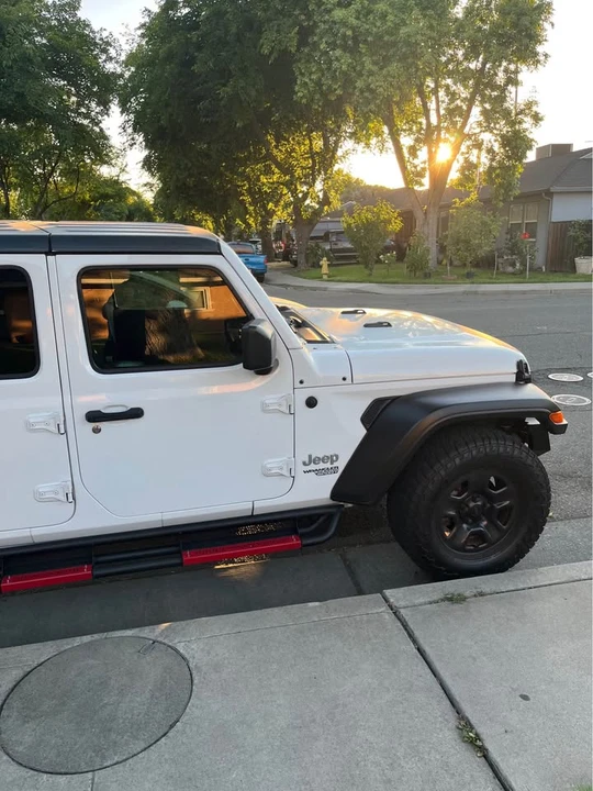 2018 Jeep Wrangler - Image 8 of 13