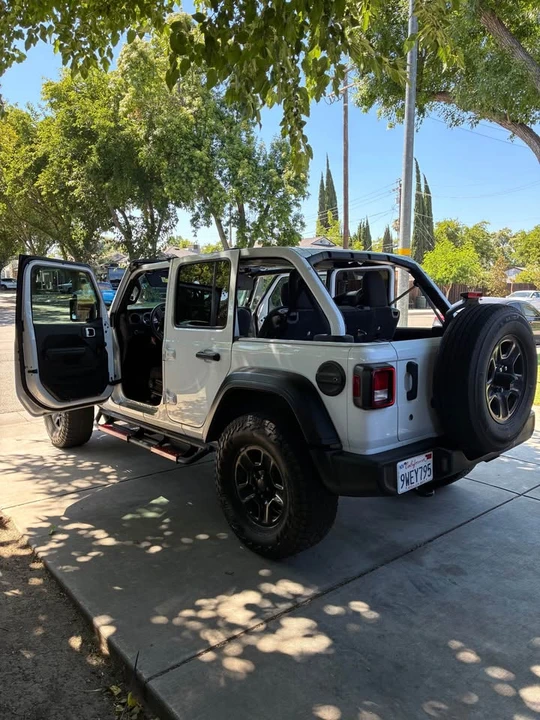 2018 Jeep Wrangler - Image 11 of 13