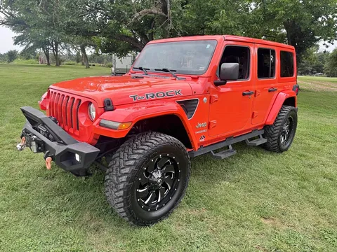2018 Jeep Wrangler Unlimited T-Rock Custom