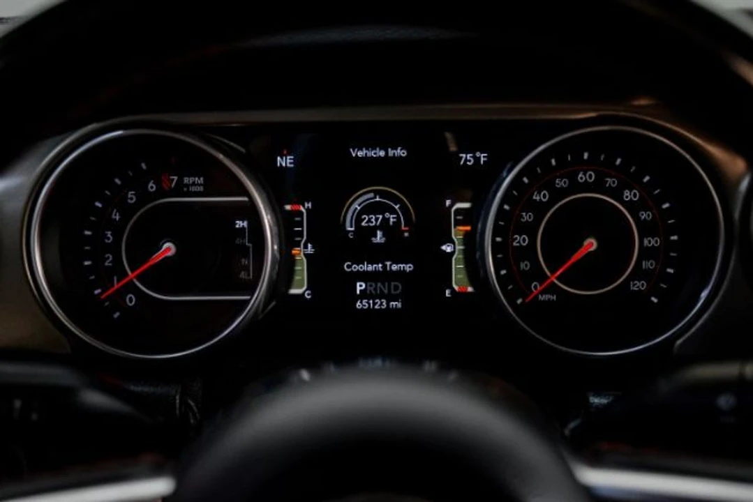 2018 Jeep Wrangler - Image 24 of 31
