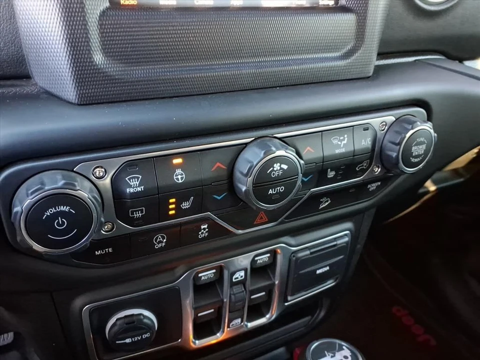 2018 Jeep JK Wrangler - Image 11 of 12