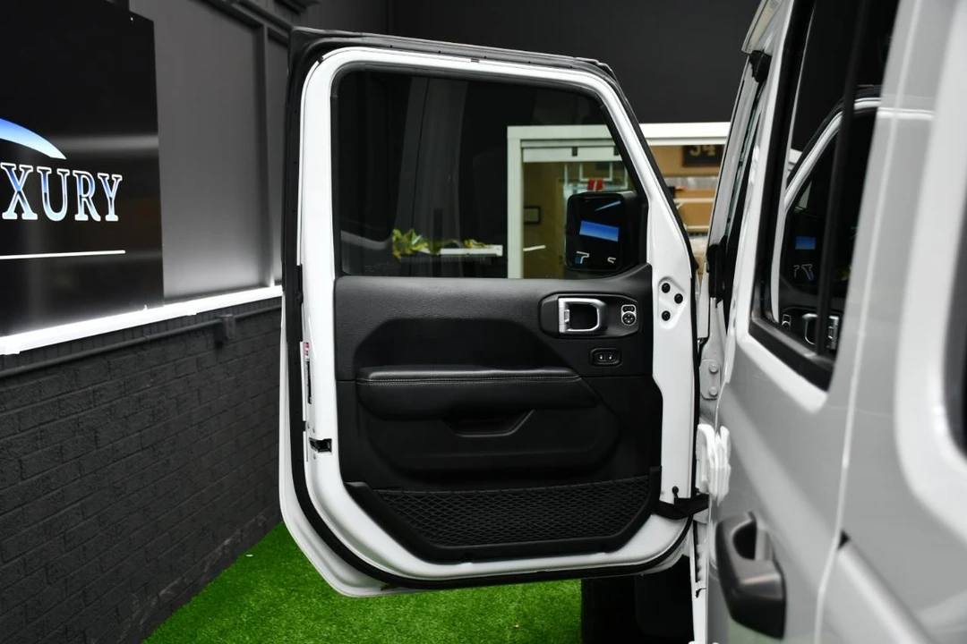 2018 Jeep JK Wrangler - Image 16 of 21