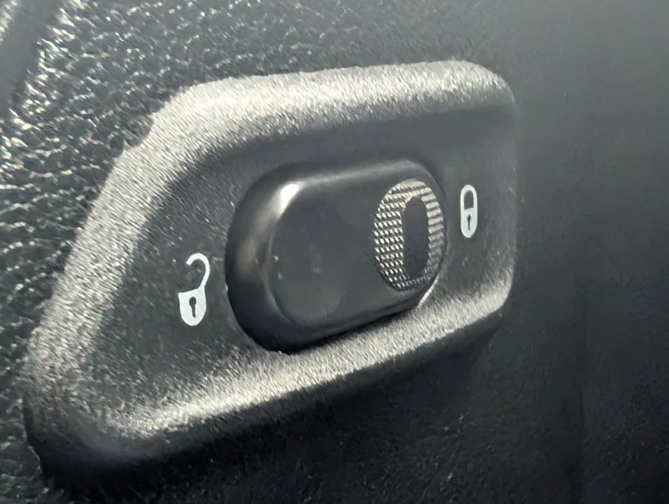 2018 Jeep JK Wrangler - Image 9 of 21