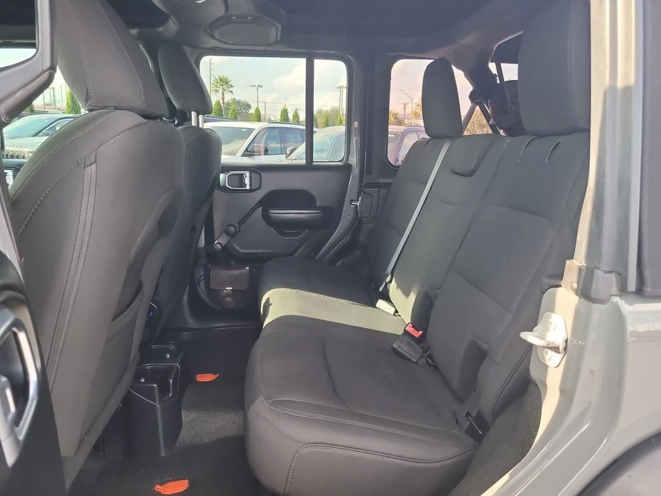 2018 Jeep JL Wrangler - Image 10 of 12