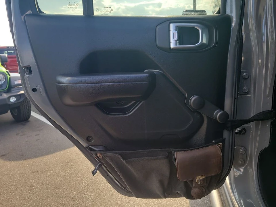 2018 Jeep Wrangler - Image 8 of 12