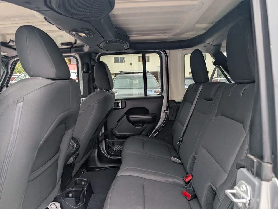 2018 Jeep Wrangler - Image 14 of 30