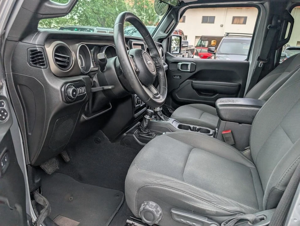 2018 Jeep Wrangler - Image 13 of 30