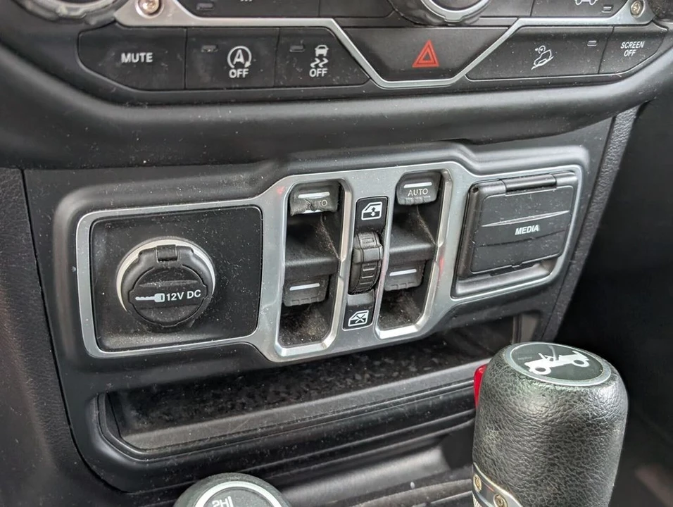 2018 Jeep Wrangler - Image 22 of 30