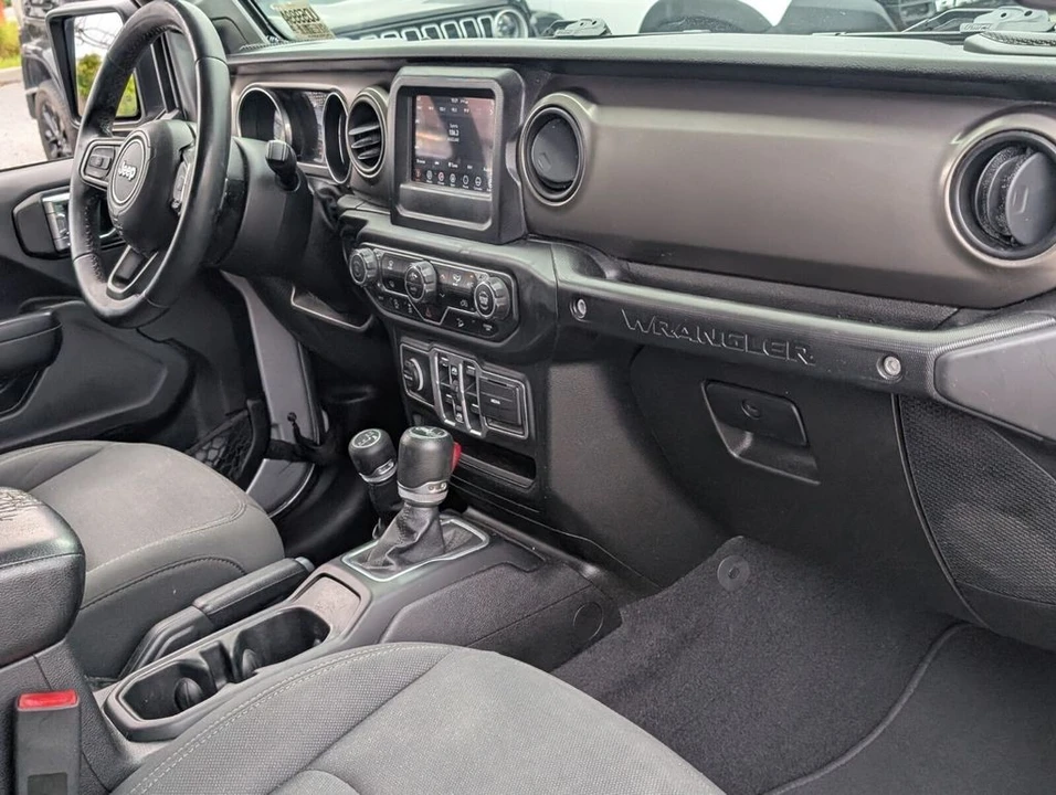 2018 Jeep Wrangler - Image 16 of 30