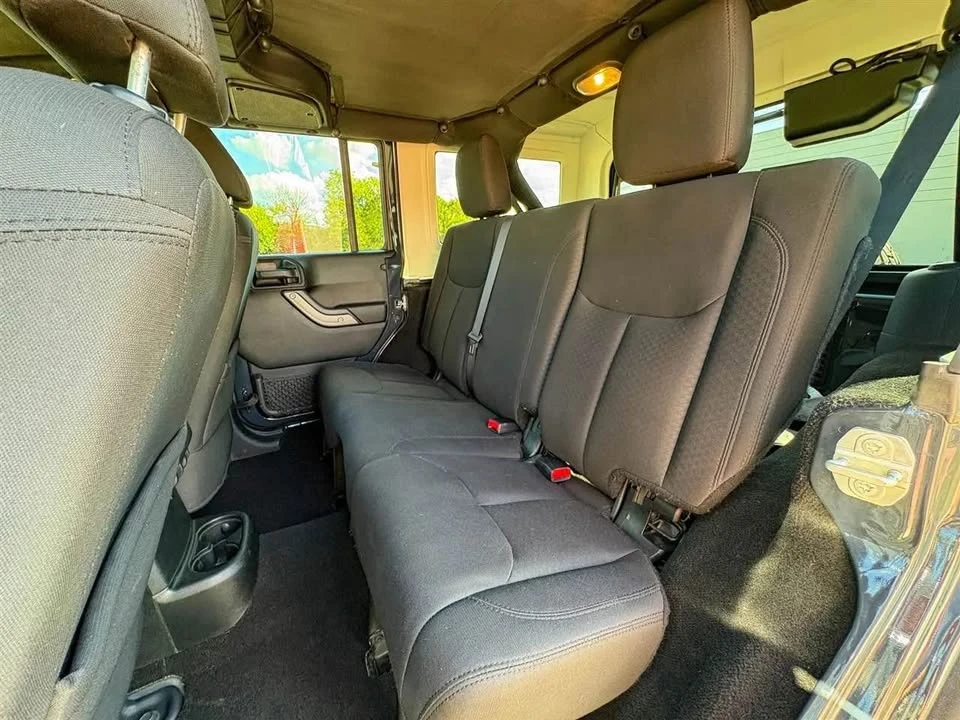 2018 Jeep JK Wrangler - Image 17 of 18