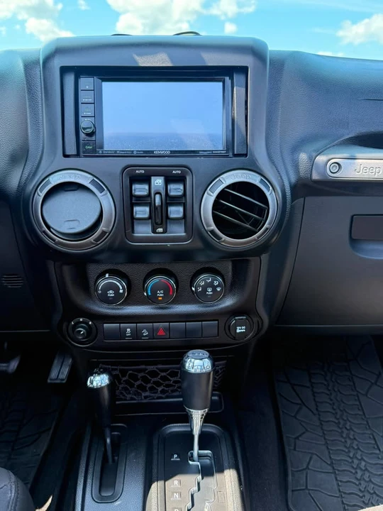 2018 Jeep JK Wrangler - Image 14 of 20