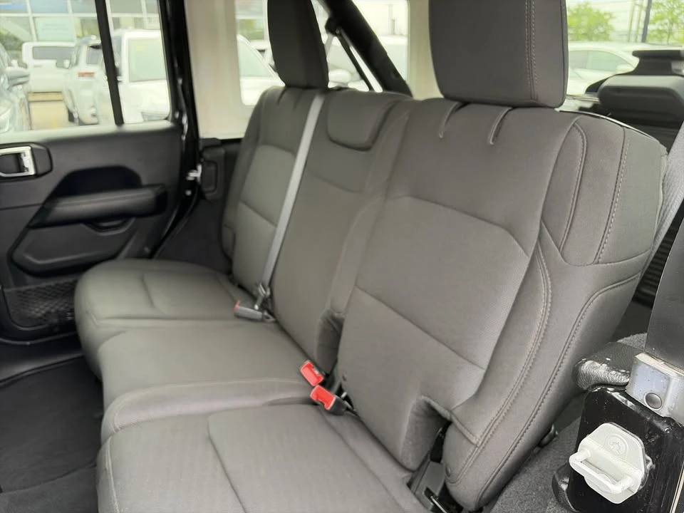 2018 Jeep JL Wrangler - Image 14 of 20