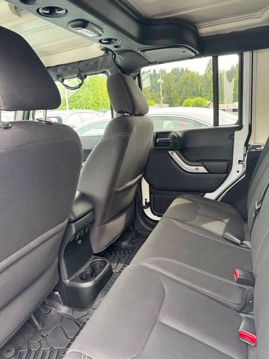 2018 Jeep JK Wrangler - Image 2 of 2