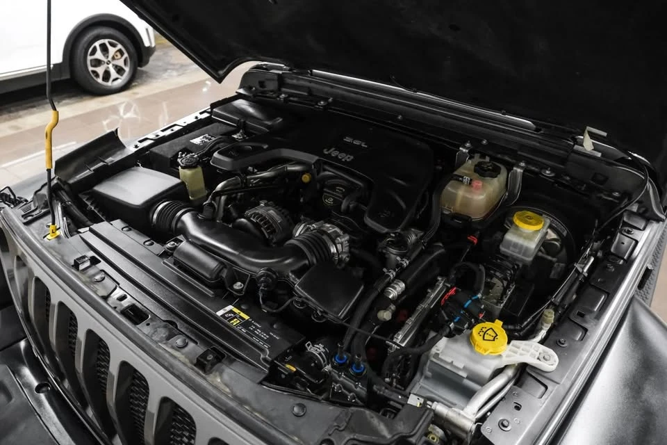 2018 Jeep JL Wrangler - Image 15 of 18