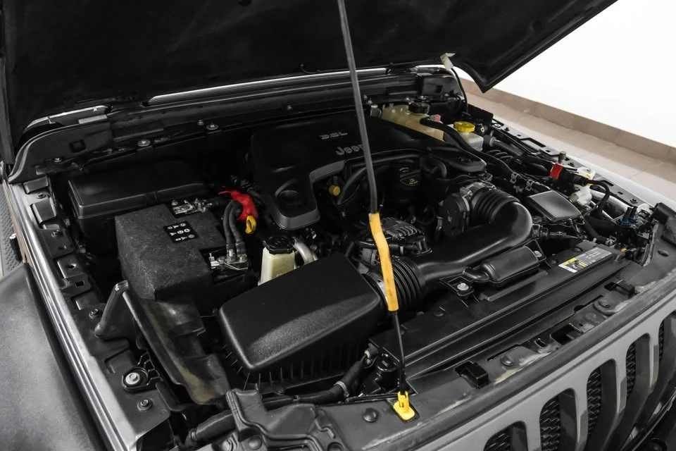 2018 Jeep JL Wrangler - Image 16 of 18