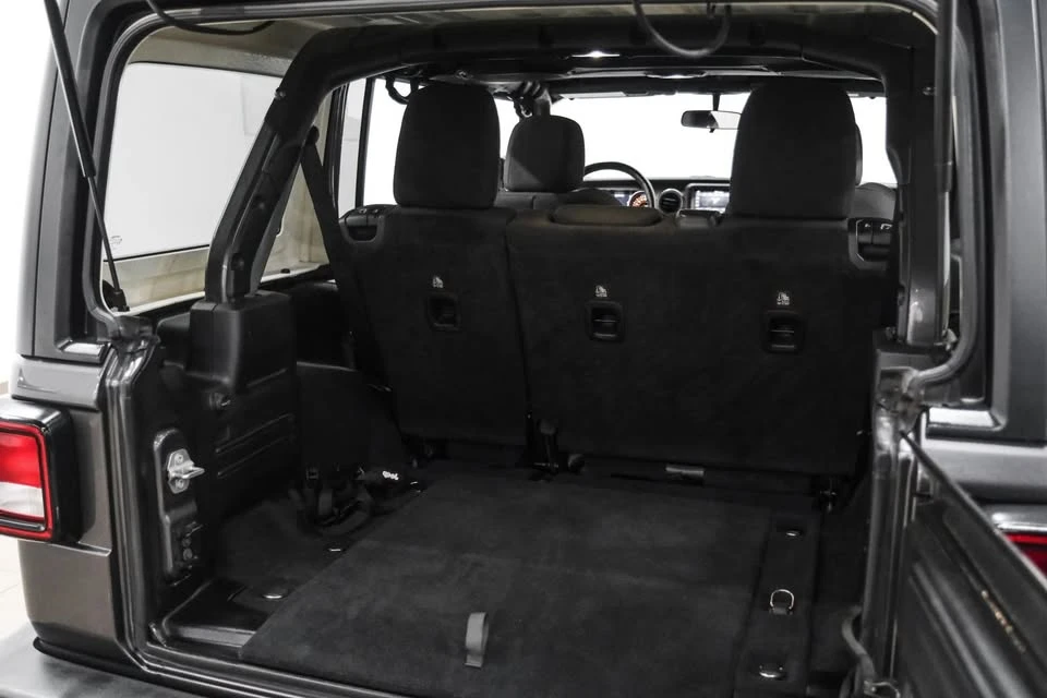 2018 Jeep JL Wrangler - Image 17 of 18