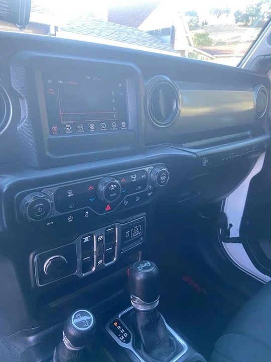 2018 Jeep JK Wrangler - Image 13 of 23