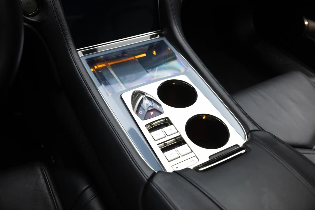 2018 Karma Revero - Image 16 of 21