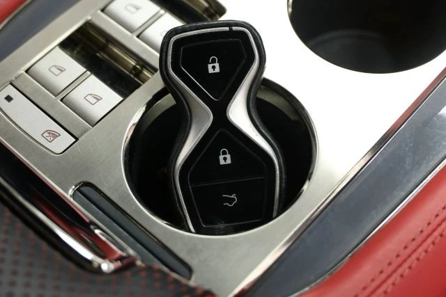 2018 Karma Revero - Image 5 of 12
