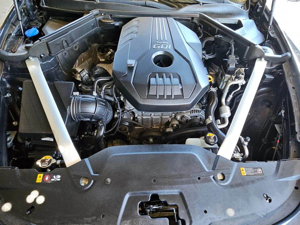 2018 Kia Stinger - Image 16 of 17