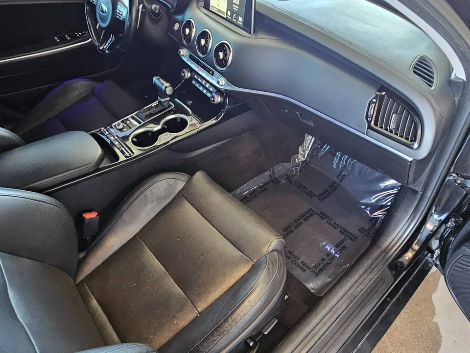 2018 Kia Stinger - Image 11 of 17