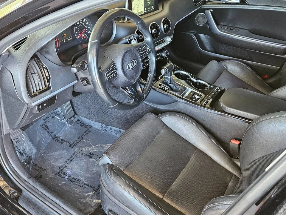 2018 Kia Stinger - Image 10 of 17