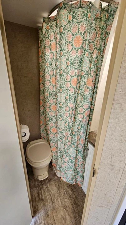 2018 - Image 17 of 21
