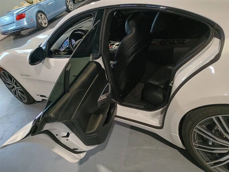 2018 Karma Revero - Image 28 of 31
