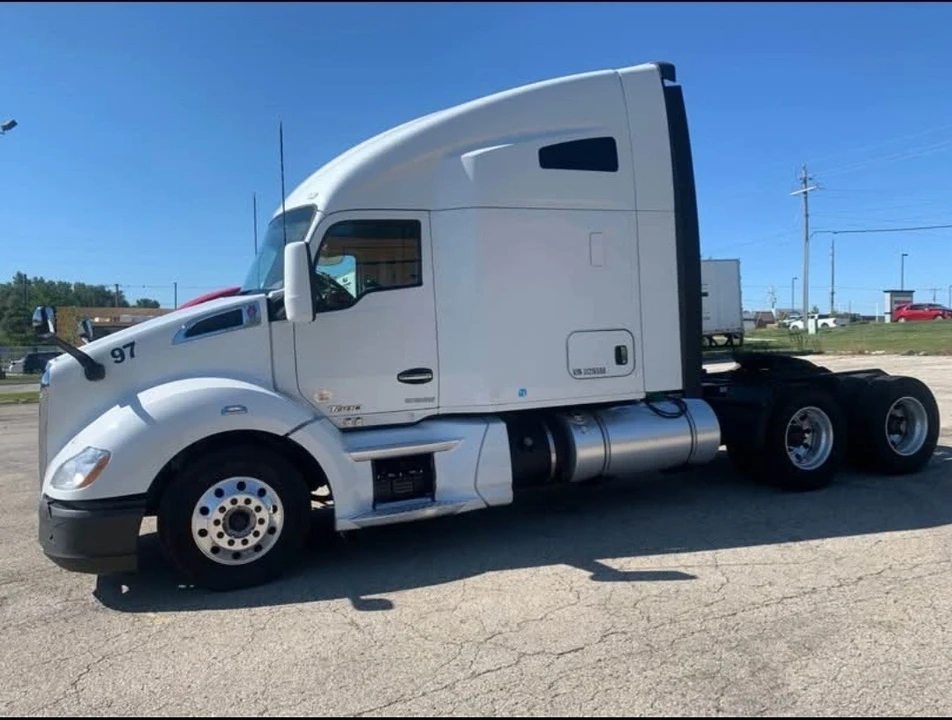 2018 Kenworth T680 - Image 3 of 6