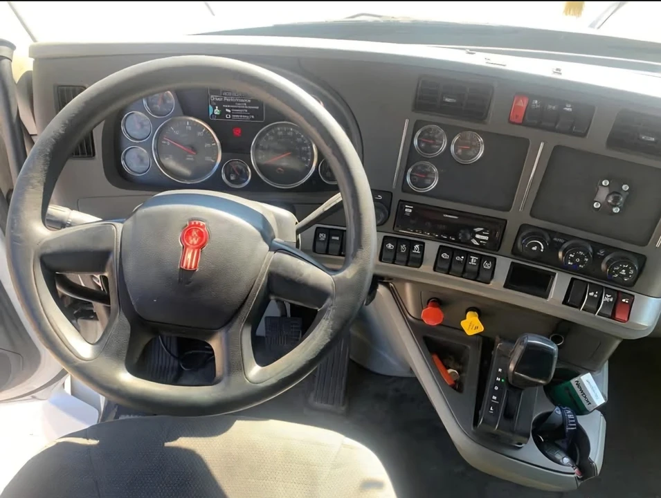 2018 Kenworth T680 - Image 6 of 6