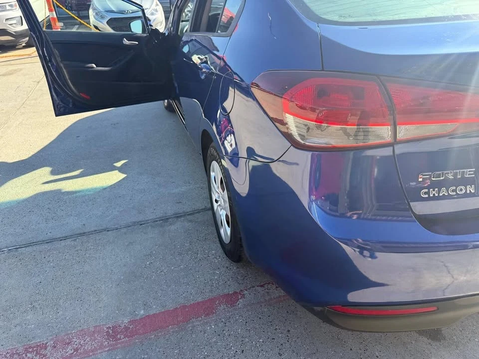 2018 Kia Forte - Image 5 of 20