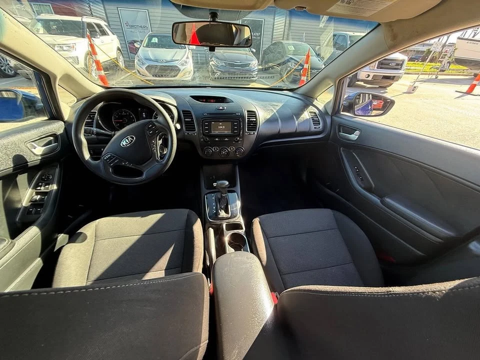 2018 Kia Forte - Image 7 of 20