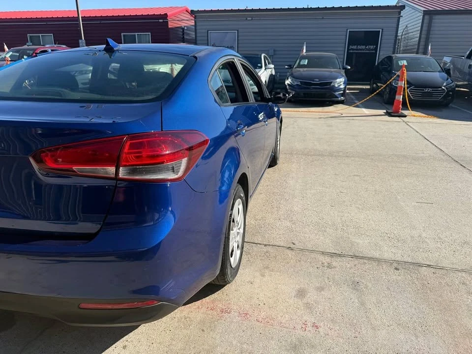 2018 Kia Forte - Image 4 of 20