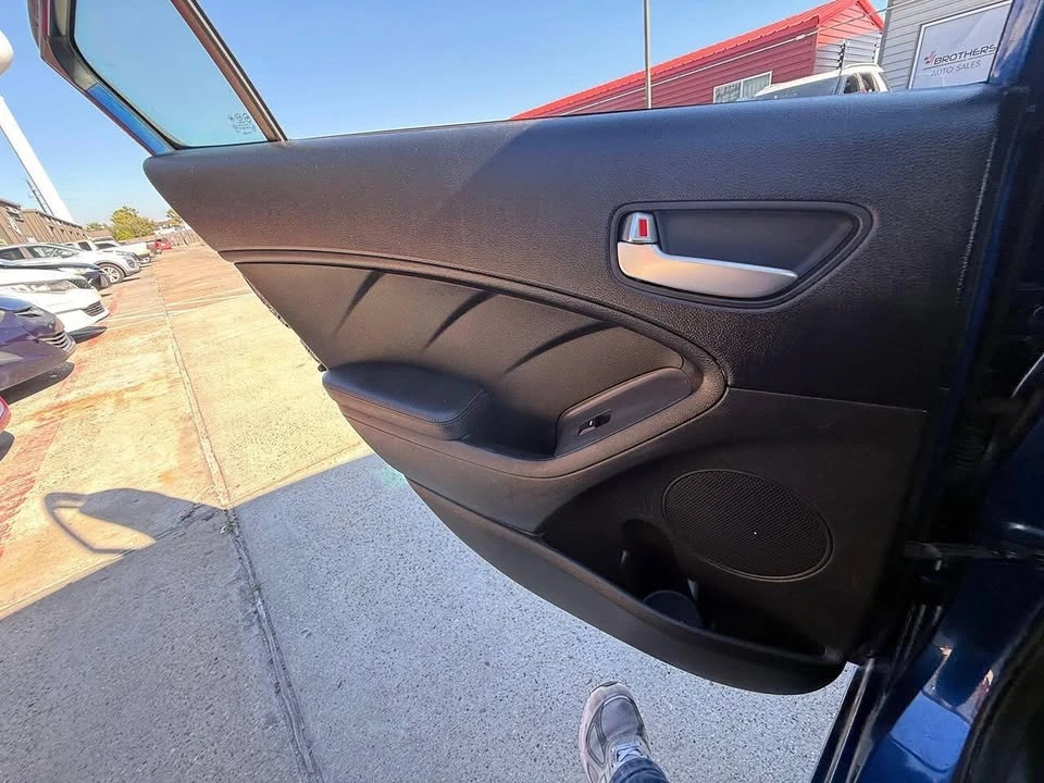 2018 Kia Forte - Image 12 of 20