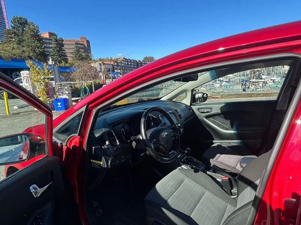 2018 Kia Forte - Image 5 of 16