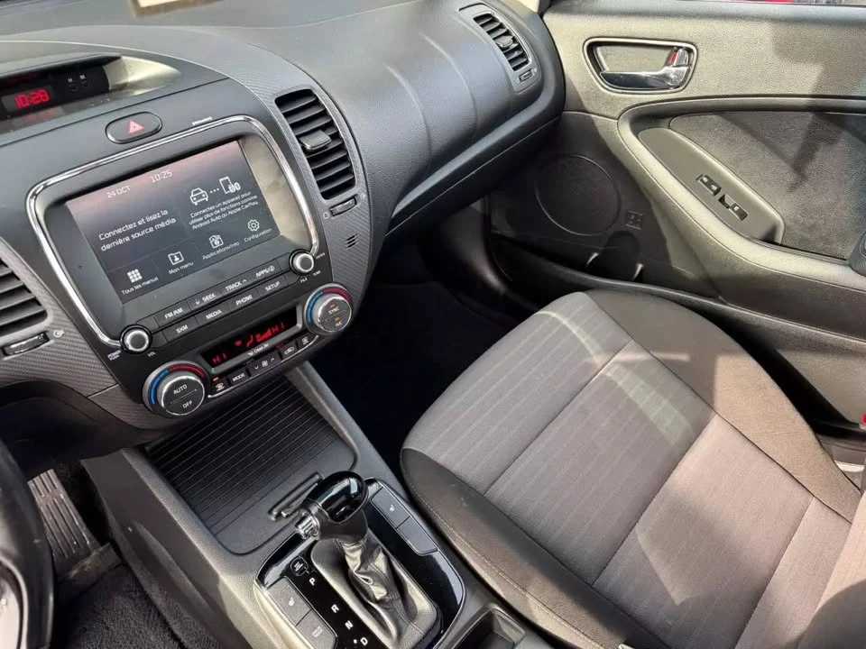 2018 Kia Forte - Image 9 of 14
