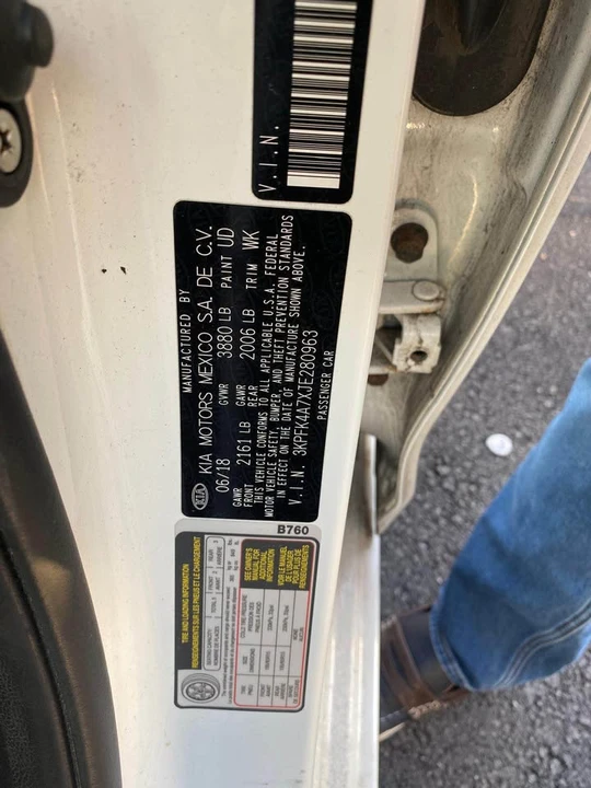 2018 Kia Forte - Image 6 of 9