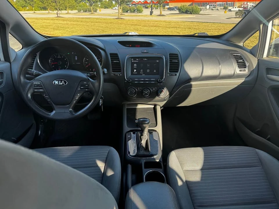 2018 Kia Forte - Image 7 of 8