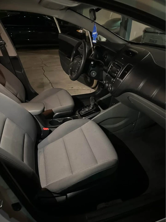 2018 Kia Forte - Image 10 of 12