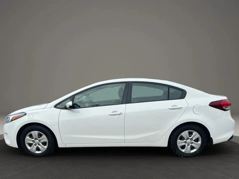 2018 Kia Forte - Image 8 of 12
