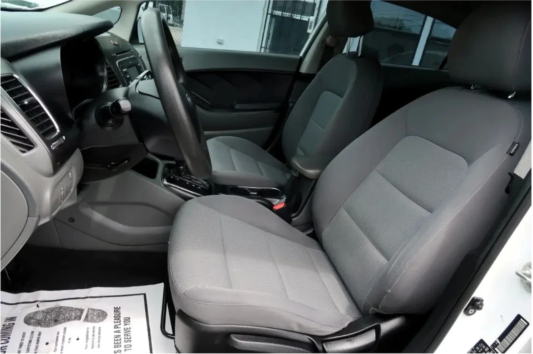 2018 Kia Forte - Image 5 of 12