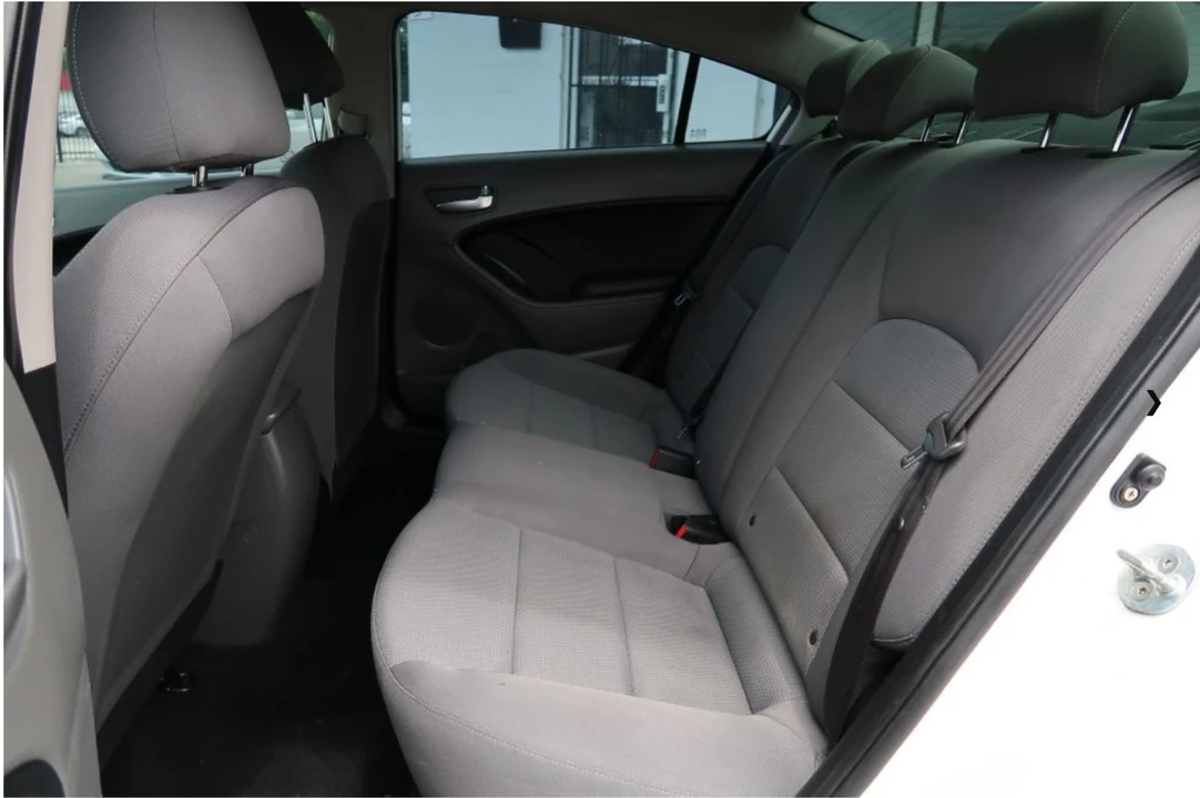 2018 Kia Forte - Image 7 of 12
