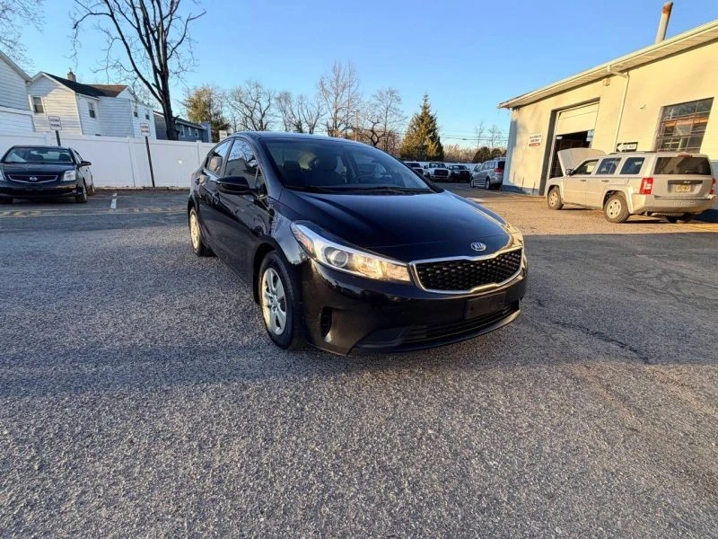 2018 Kia Forte - Image 4 of 12