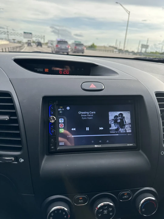 2018 Kia Forte - Image 7 of 17