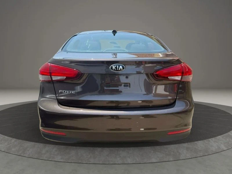 2018 Kia Forte - Image 6 of 12