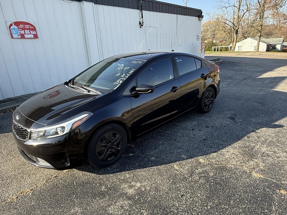 2018 Kia Forte - Image 6 of 10
