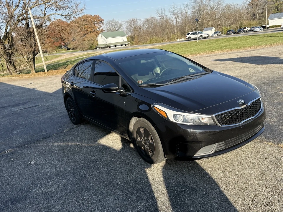 2018 Kia Forte - Image 7 of 10