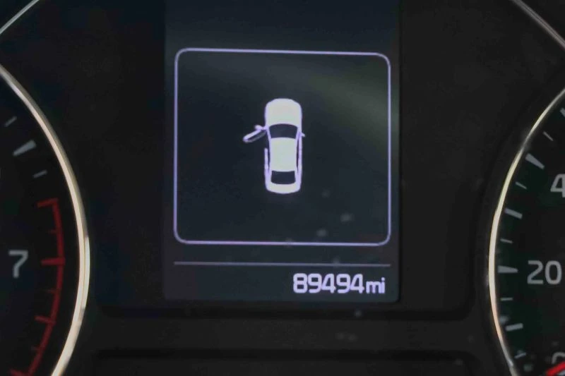 2018 Kia Forte - Image 8 of 12