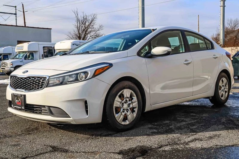 2018 Kia Forte - Image 3 of 12